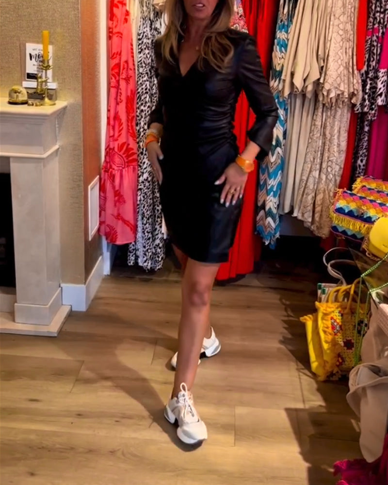 PU-bodycon-kjole med V-hals