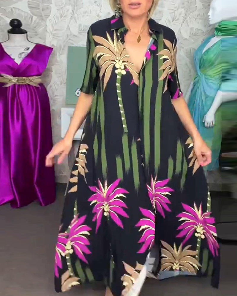 Kortærmet kjole med slids og palmemotiv