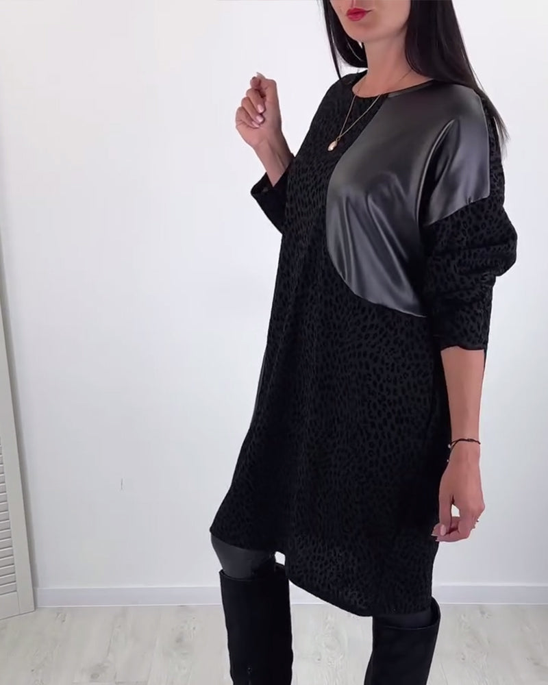 Tofarvet kjole med rund hals