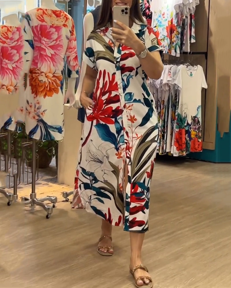 Kjole med korte ærmer og trykt mønster