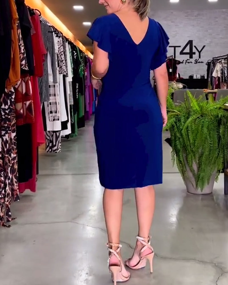 V-hals sexet kjole med flæseærmer