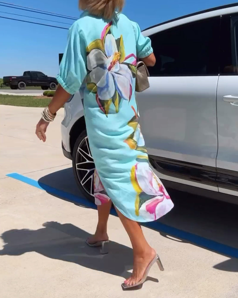 Kjole i løs pasform med stort blomstermotiv