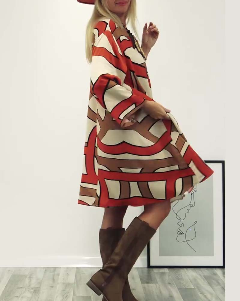 Kjole med rund hals og print