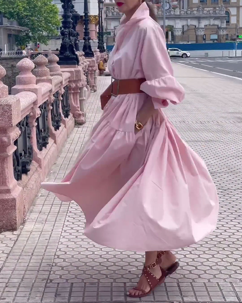 Lyserød maxikjole med flæser og skjortekrave