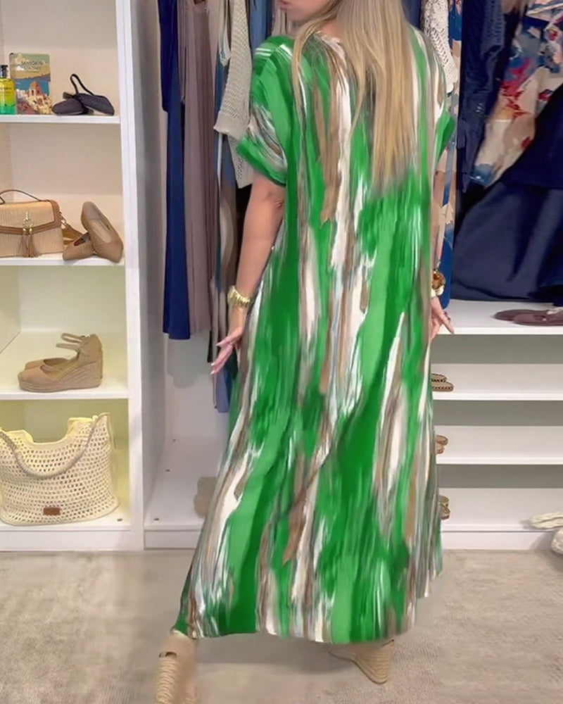 Kjole med afslappet løs v-hals