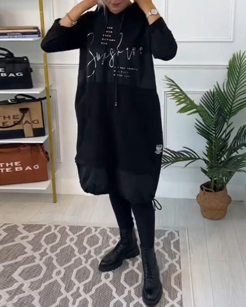 Afslappet hættekjole med skift