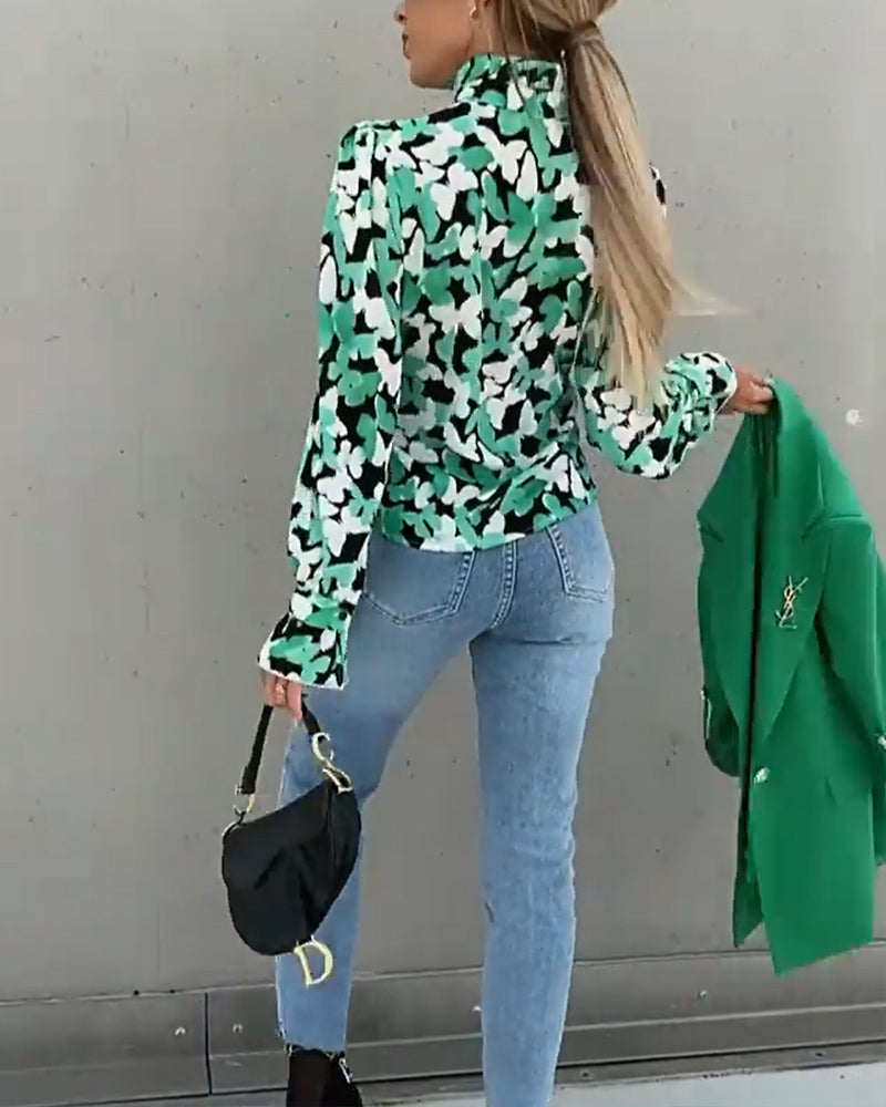 Langærmet skjorte med ståkrave og sommerfuglemotiv