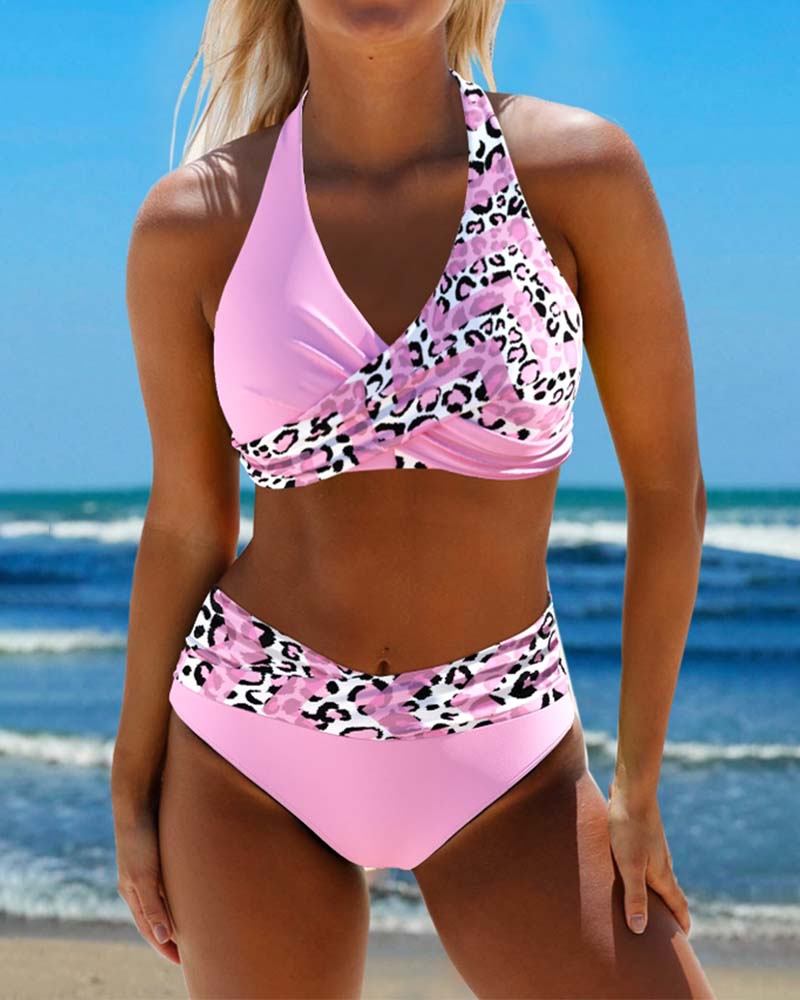 Halterneck bikini med delvist leopardprint