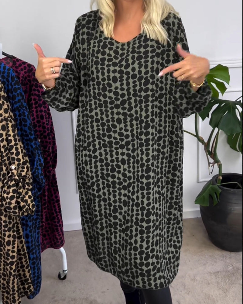 Retro prikket kjole med v-hals