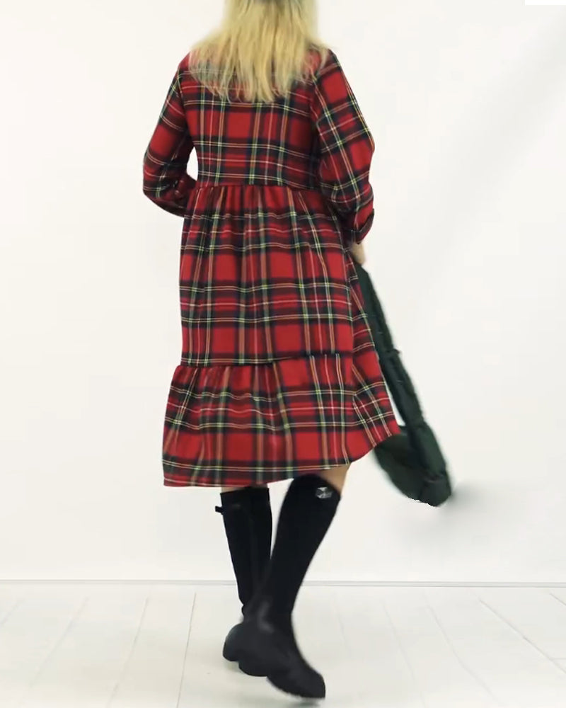 Ternet kjole med svaj