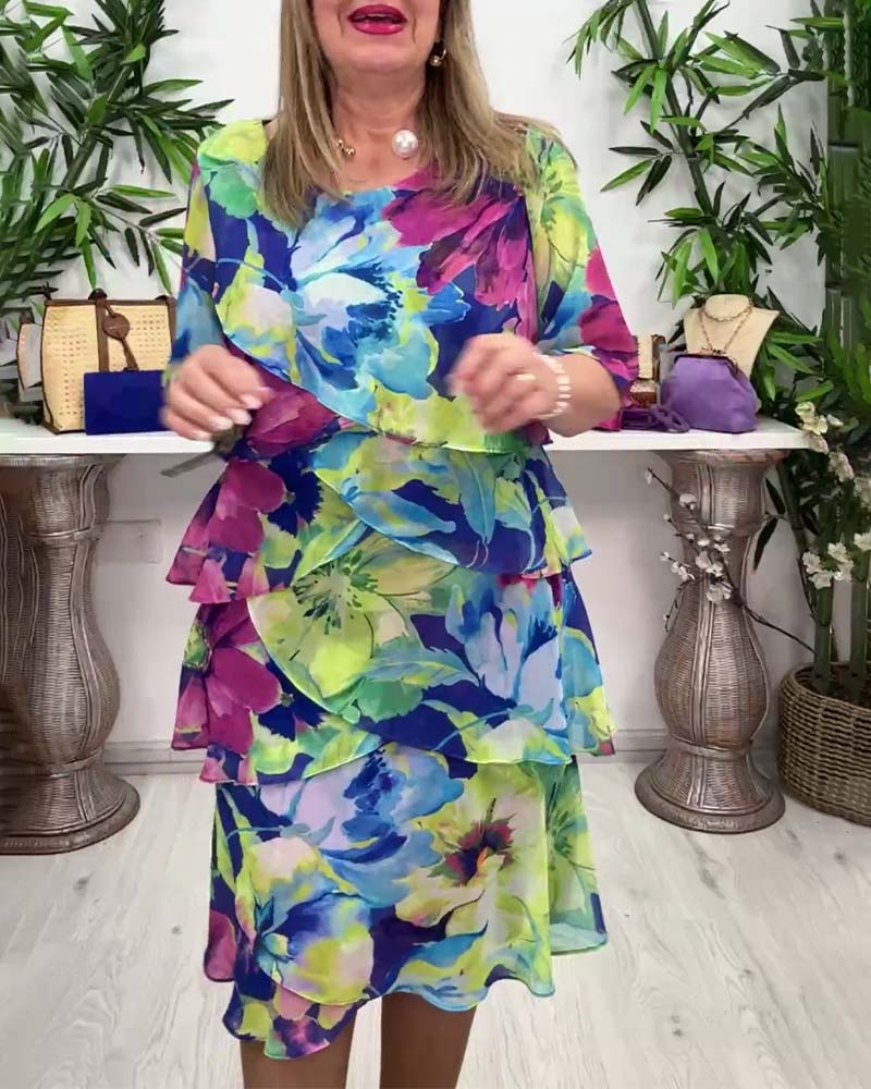 Halværmet blomsterkjole med flæser