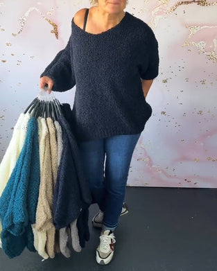 Ensfarvet sweater i løs pasform
