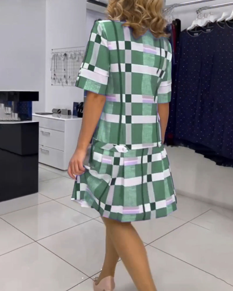 Rundhalset ternet kjole