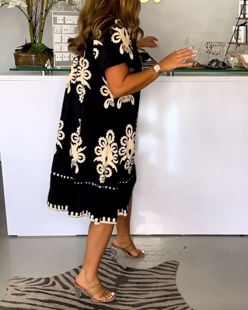 Printet kjole med rund hals