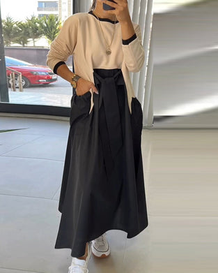 Afslappet kjole med patchworklommer