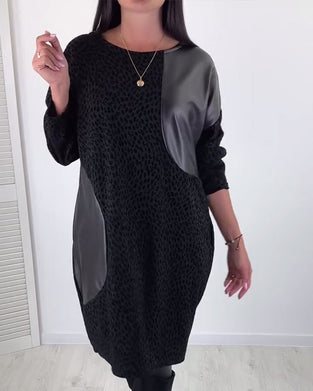 Tofarvet kjole med rund hals