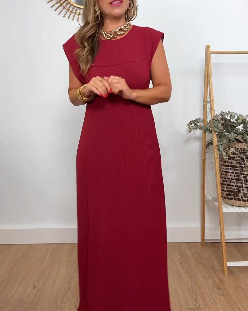 Plisseret ensfarvet kjole uden ærmer