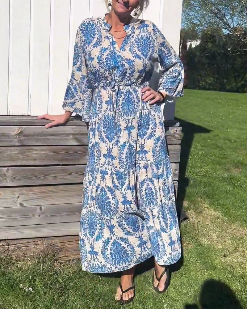 Mønstret kjole med klokkeærmer og snøre