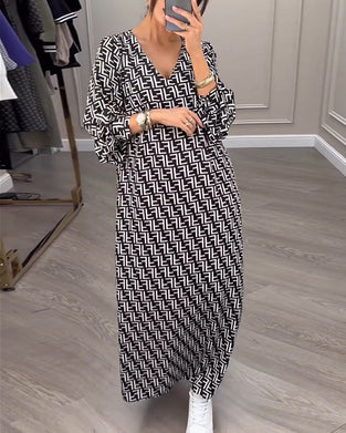 Kjole med geometrisk mønster