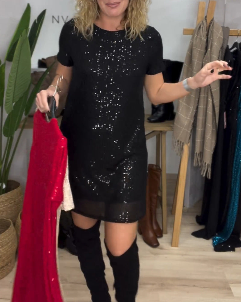 Elegant rundhalset kjole med pailletter