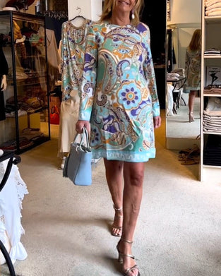 Kjole med rund hals og print