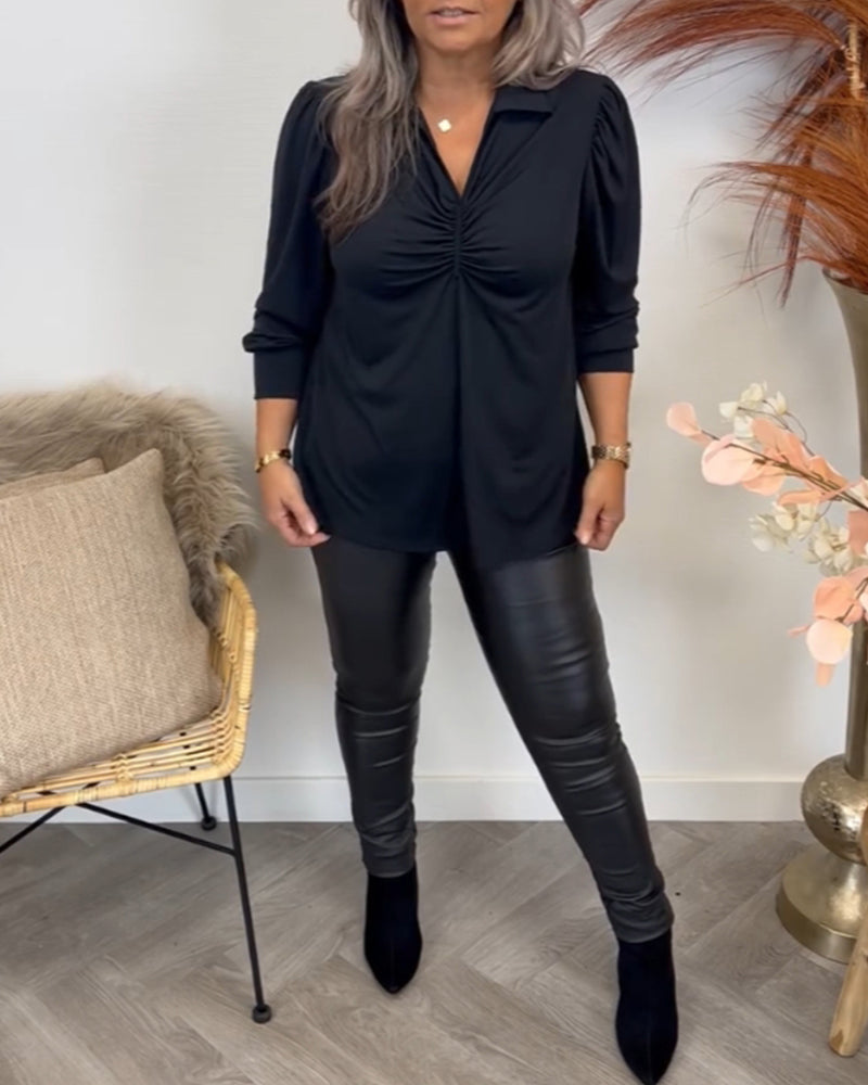 Sort bluse med V-udskæring