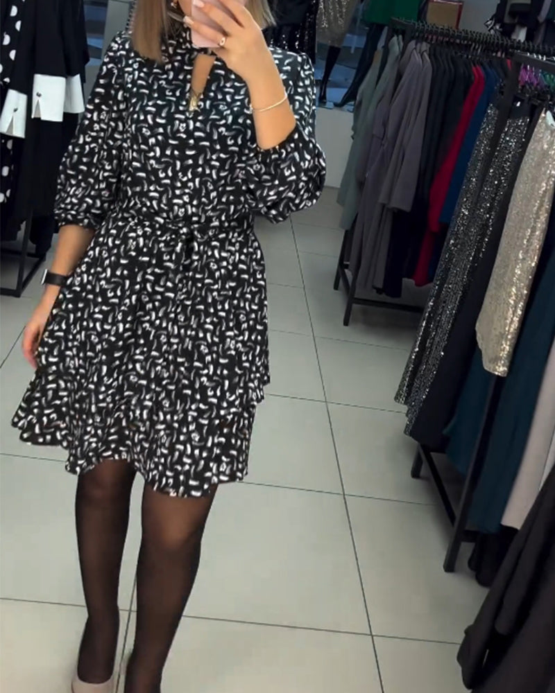 Elegantmønstret festkjole