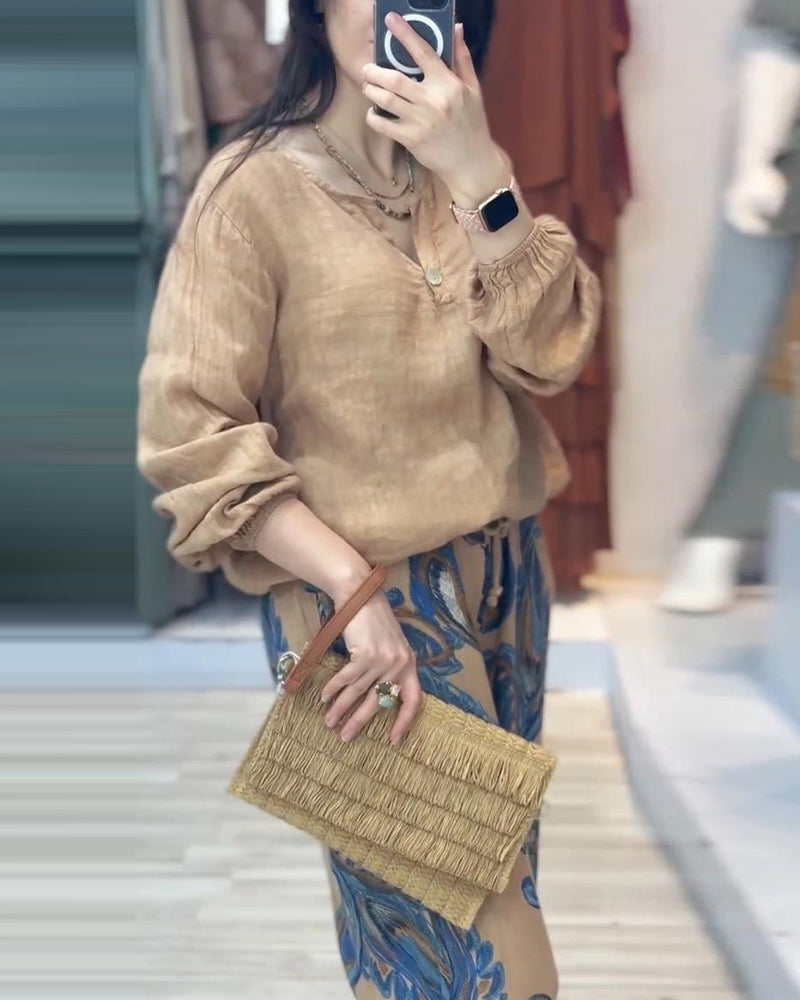 To-delt sæt | Langærmet hørbluse og mønstrede bukser