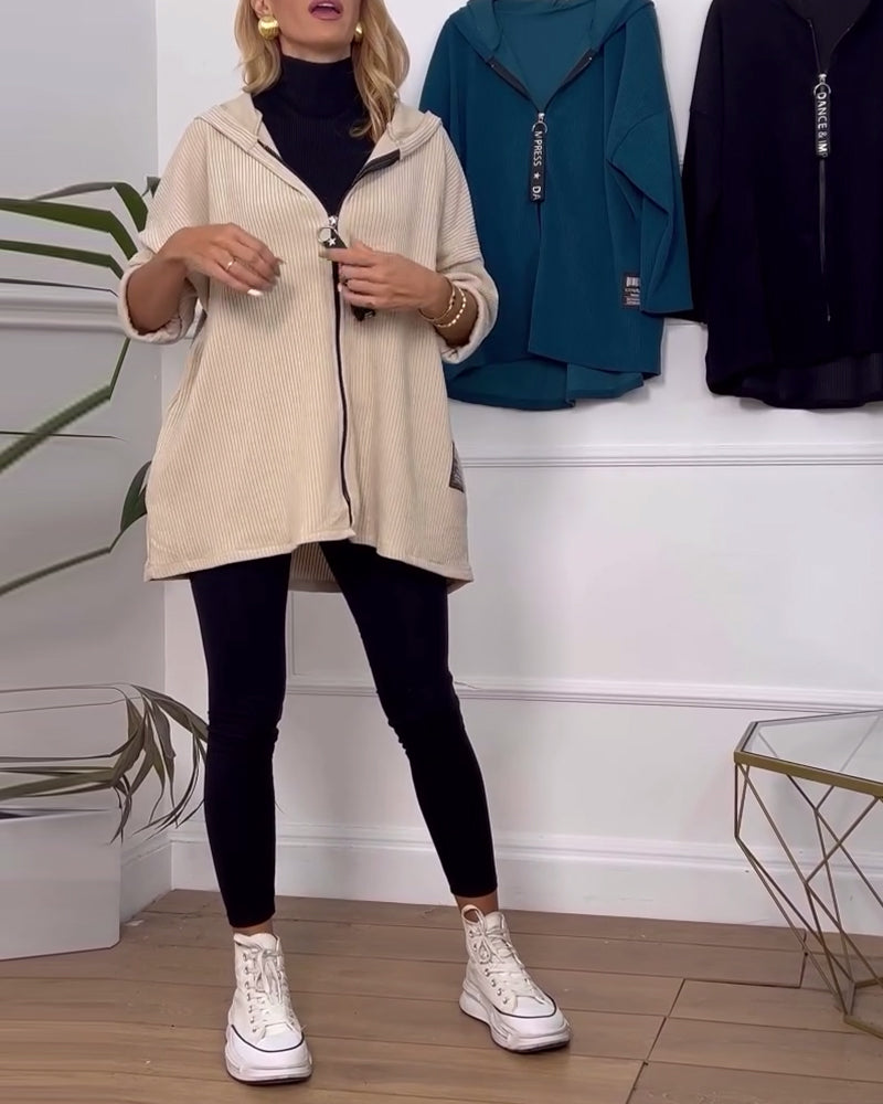 Casual ensfarvet hættejakke med lynlås