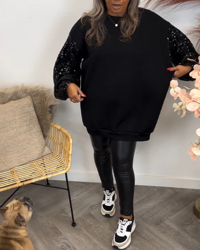 Ensfarvet sweater med vide ærmer