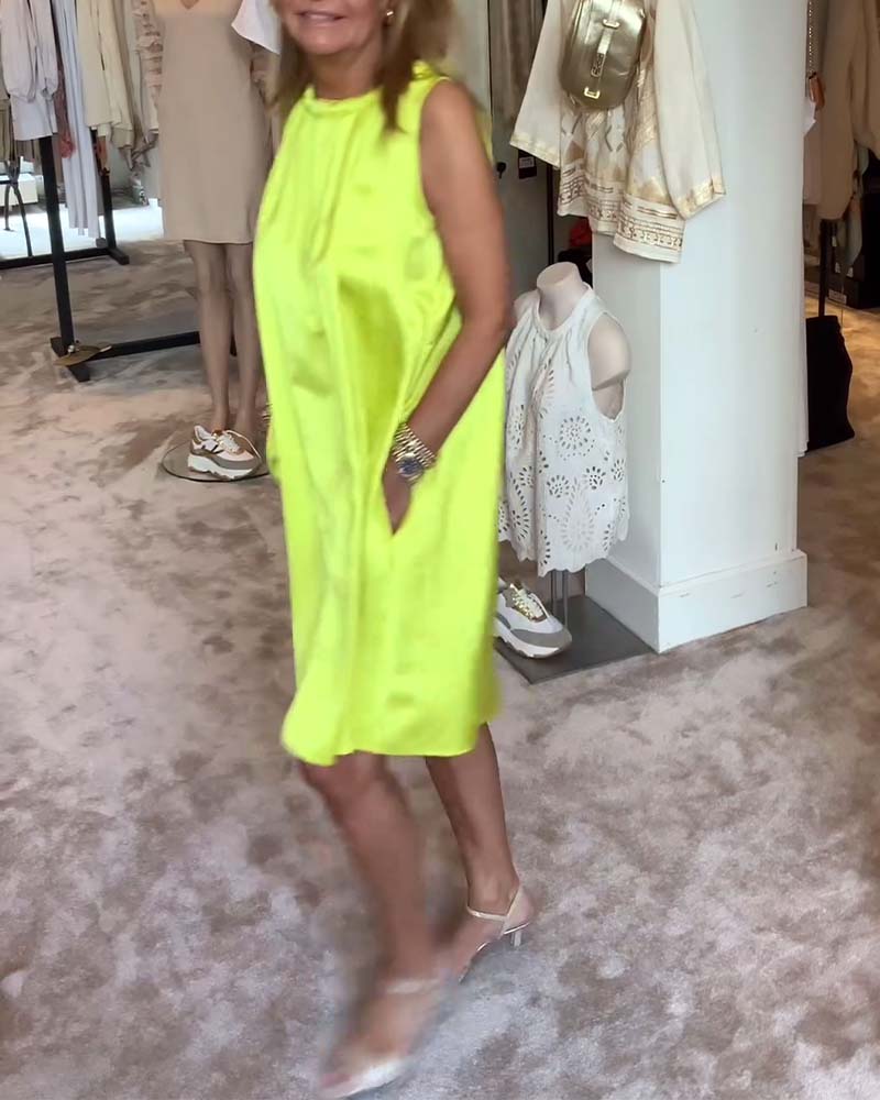 Ensfarvet kjole uden ærmer til kvinder