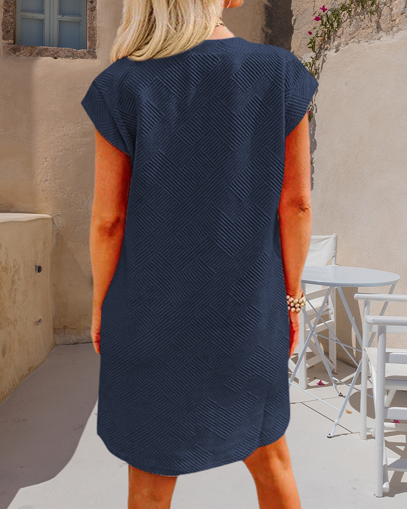 Kortærmet kjole med rund hals