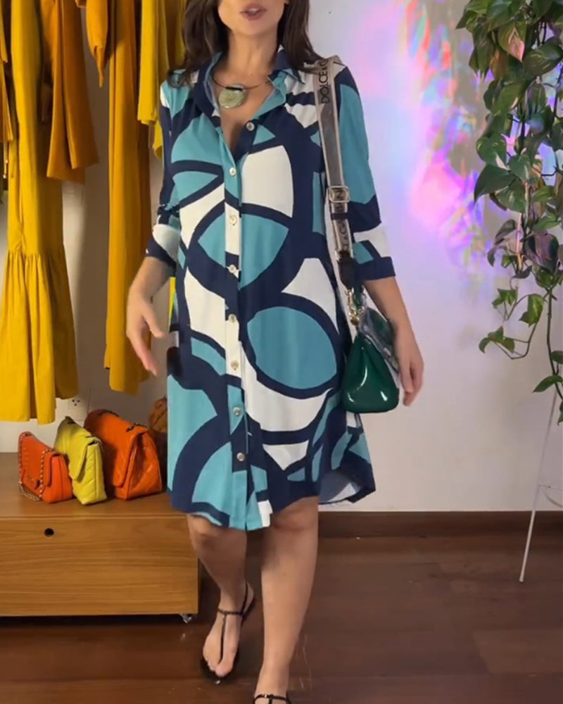 Langærmet kjole med knapper og print