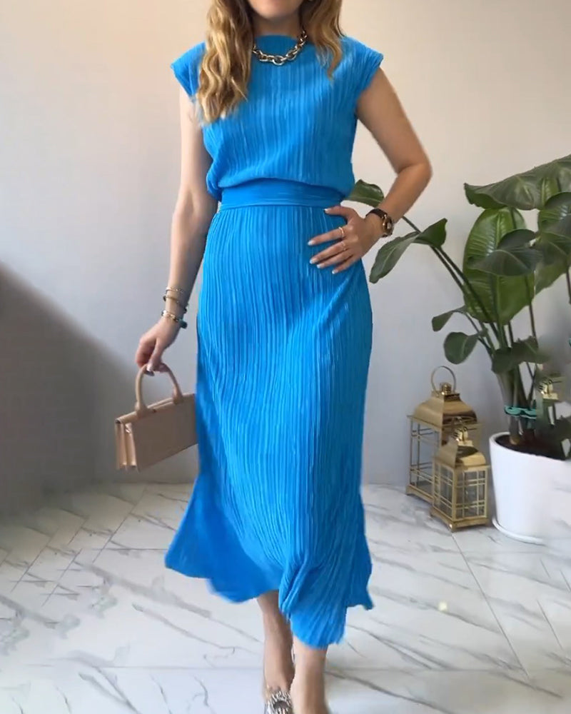 Struktursyet lang blå kjole uden ærmer