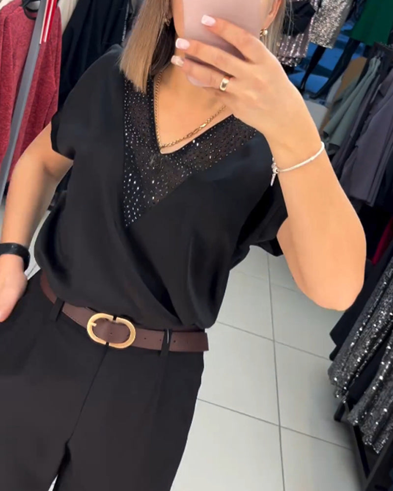 Kortærmet hverdagstop med V-udskæring