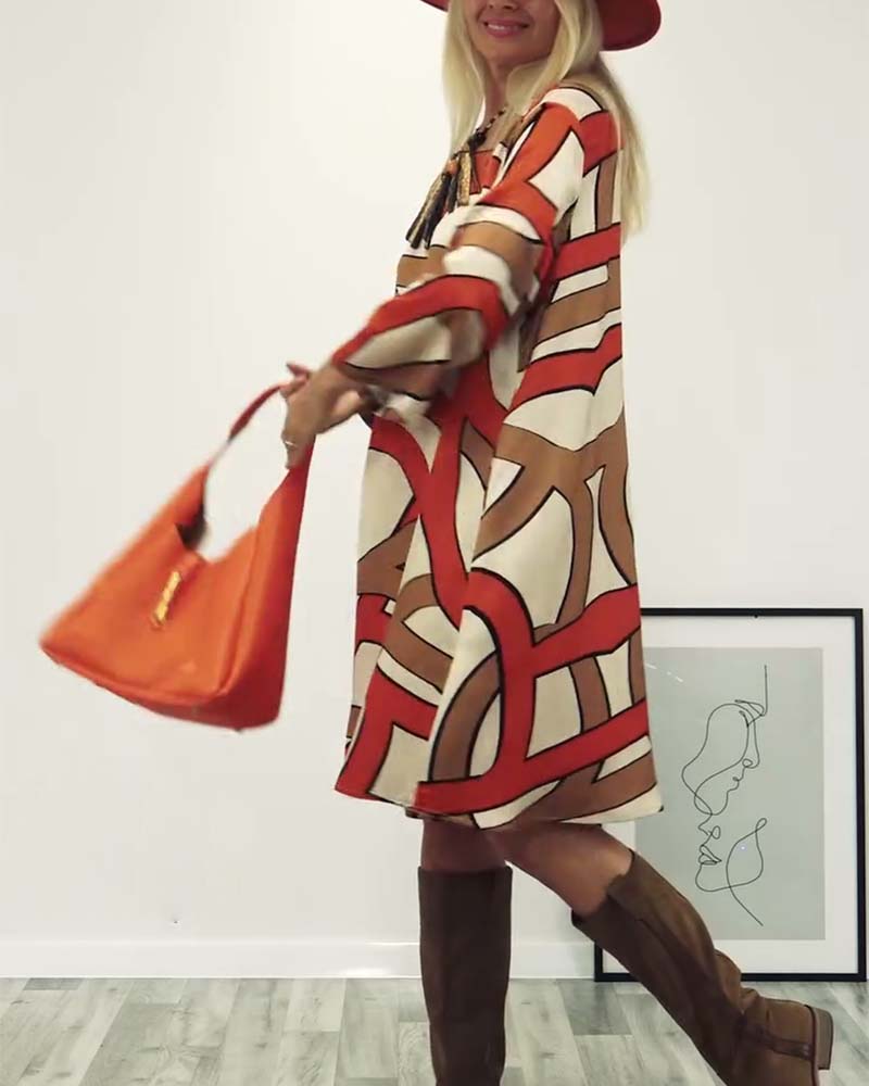 Kjole med rund hals og print