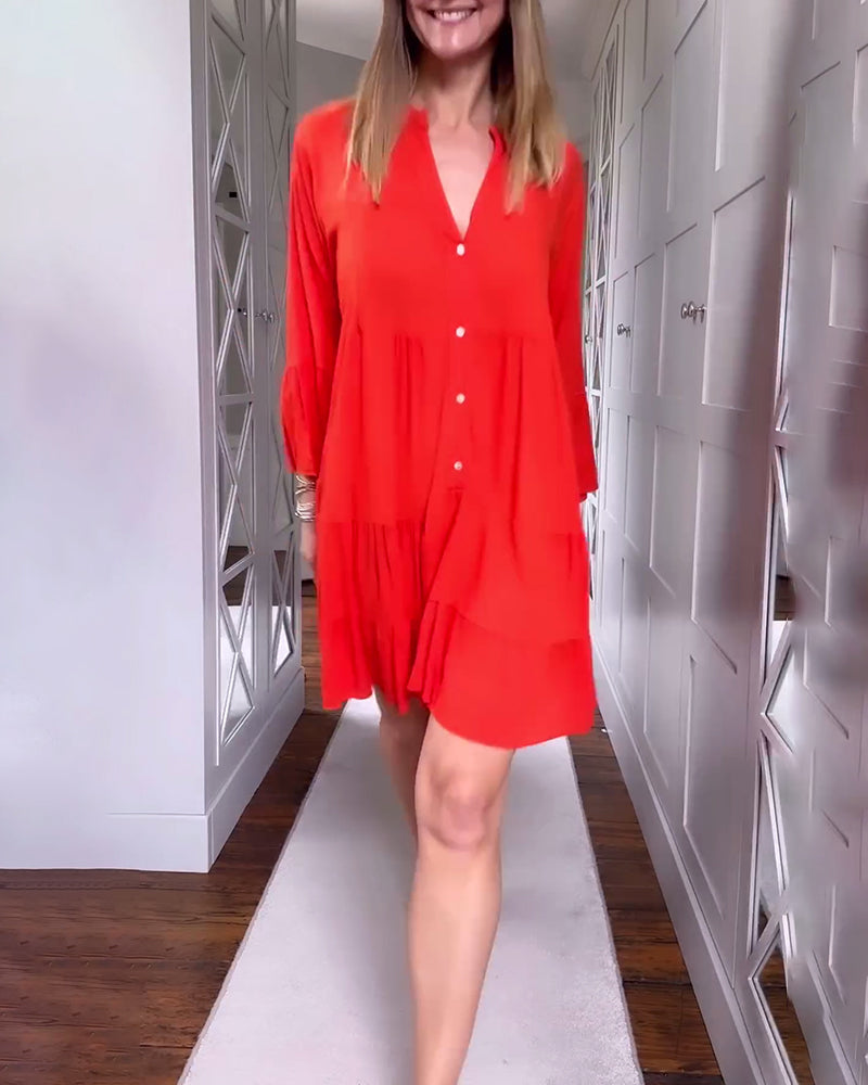 Rød langærmet kjole med knapper