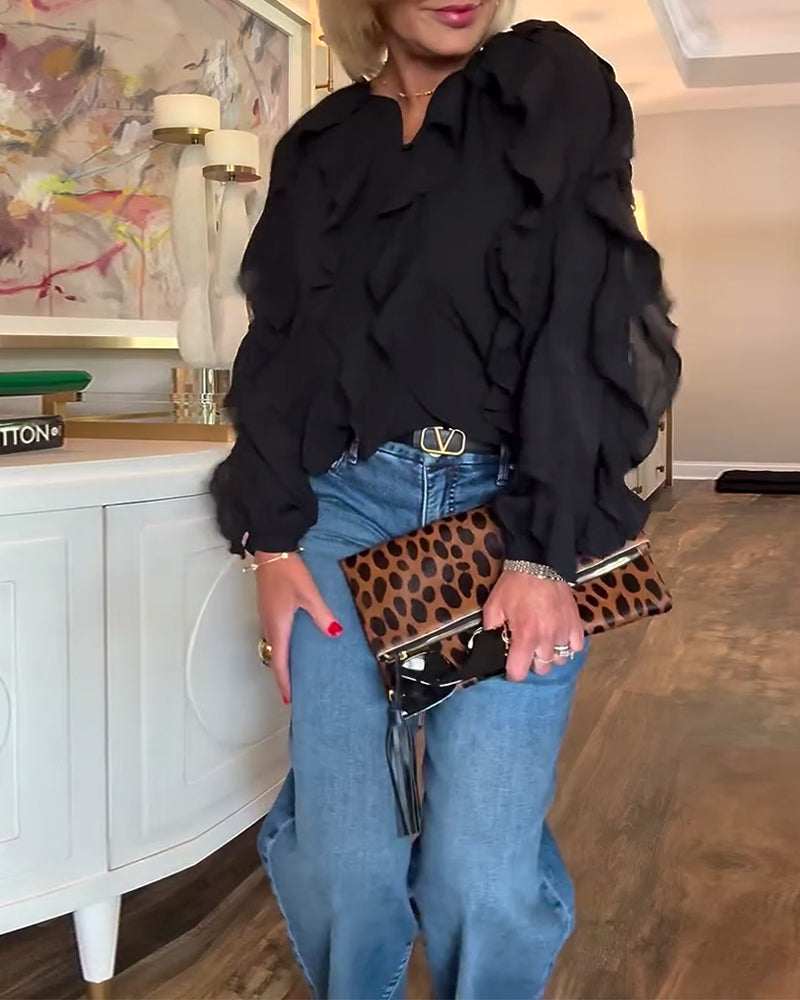 Luftig Ensfarvet Skjorte Med Flæser