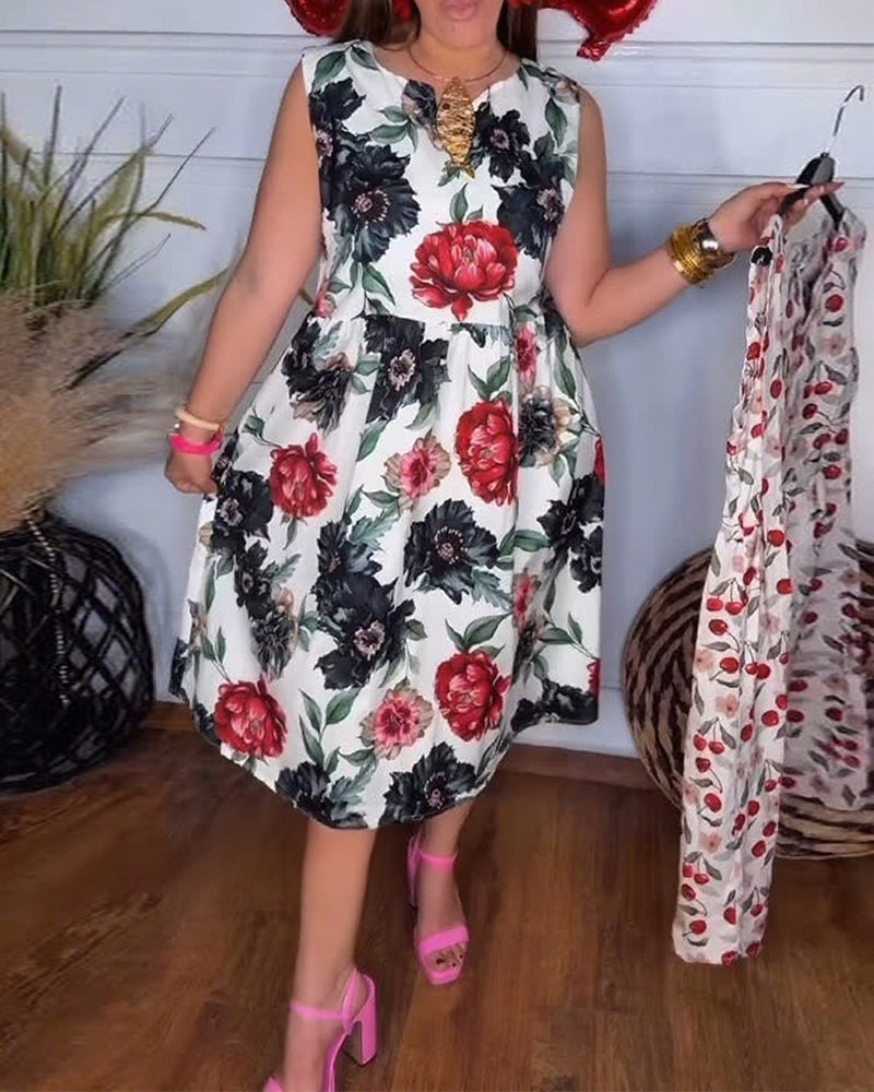 Kjole med afslappet mønster og ærmeløs rund hals