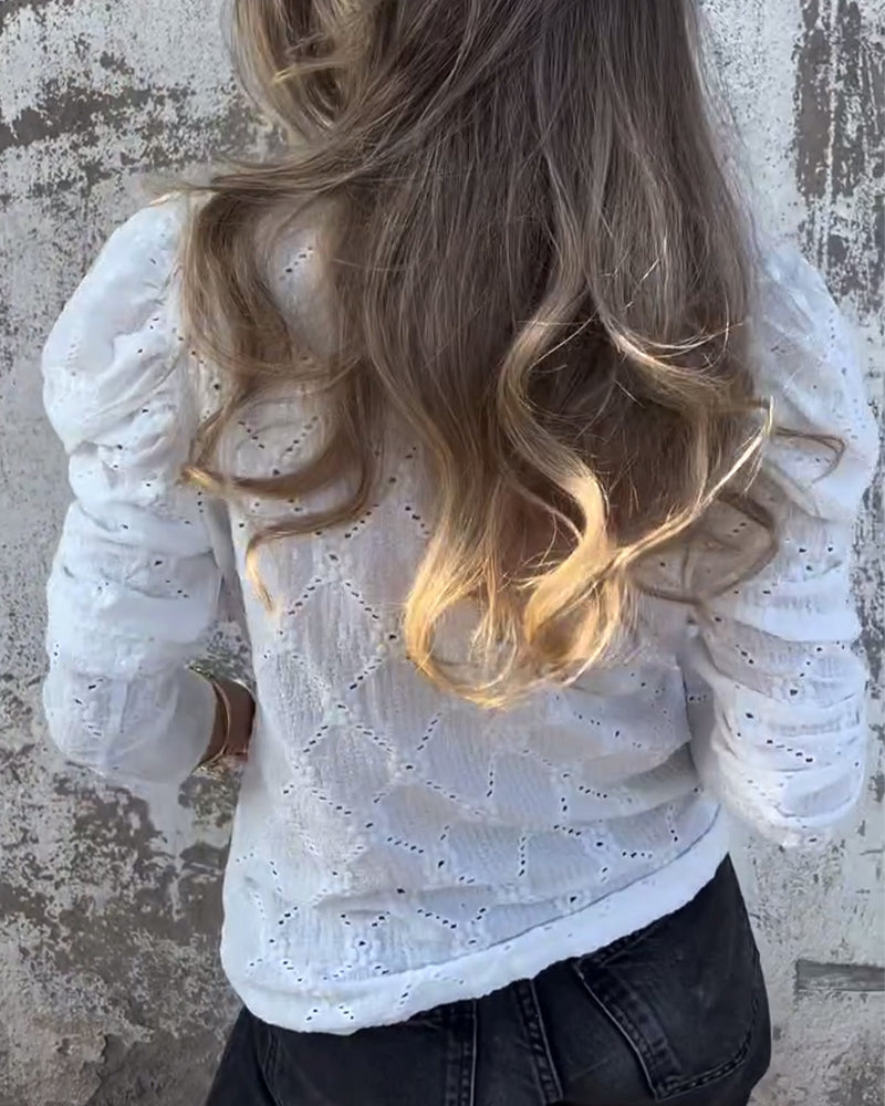 Bluse Med Puffærmer Og Udskæring