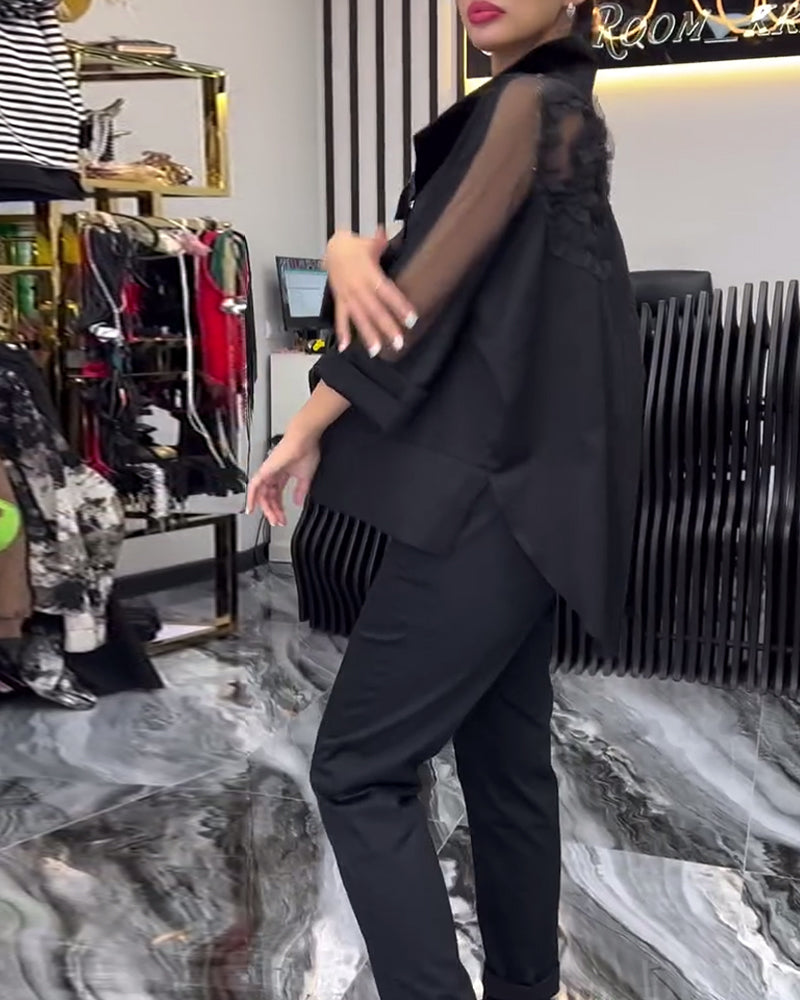 Blomsterbluse med lapel og blondepanel