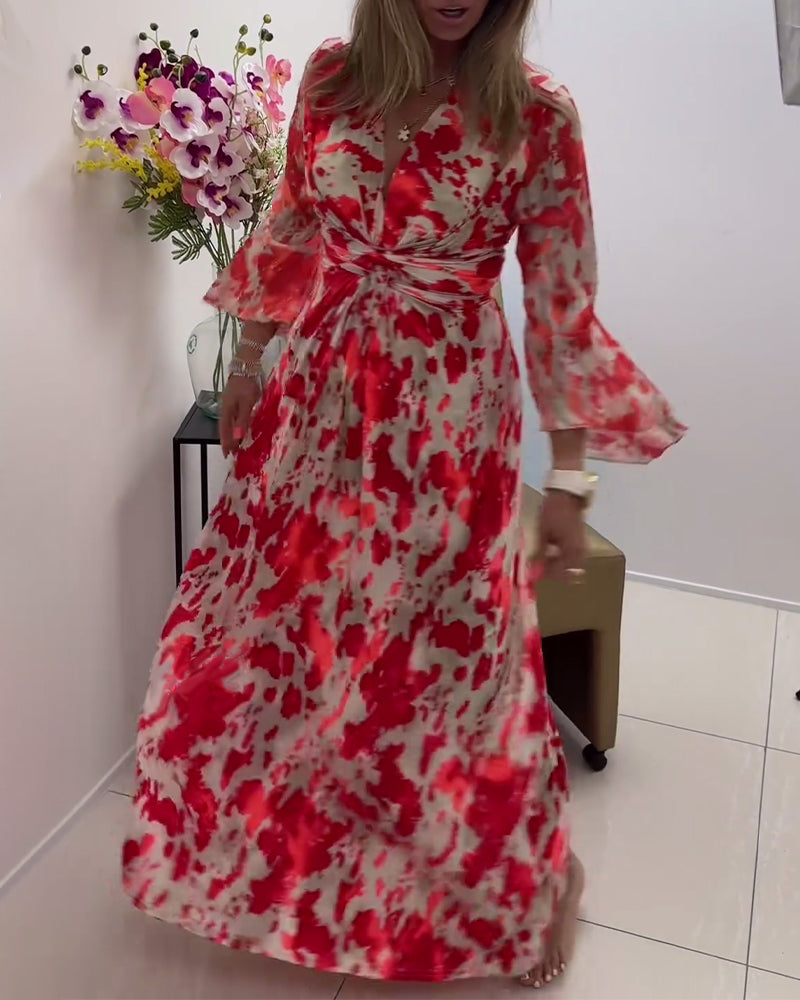 Stilfuld lang kjole med vide ærmer