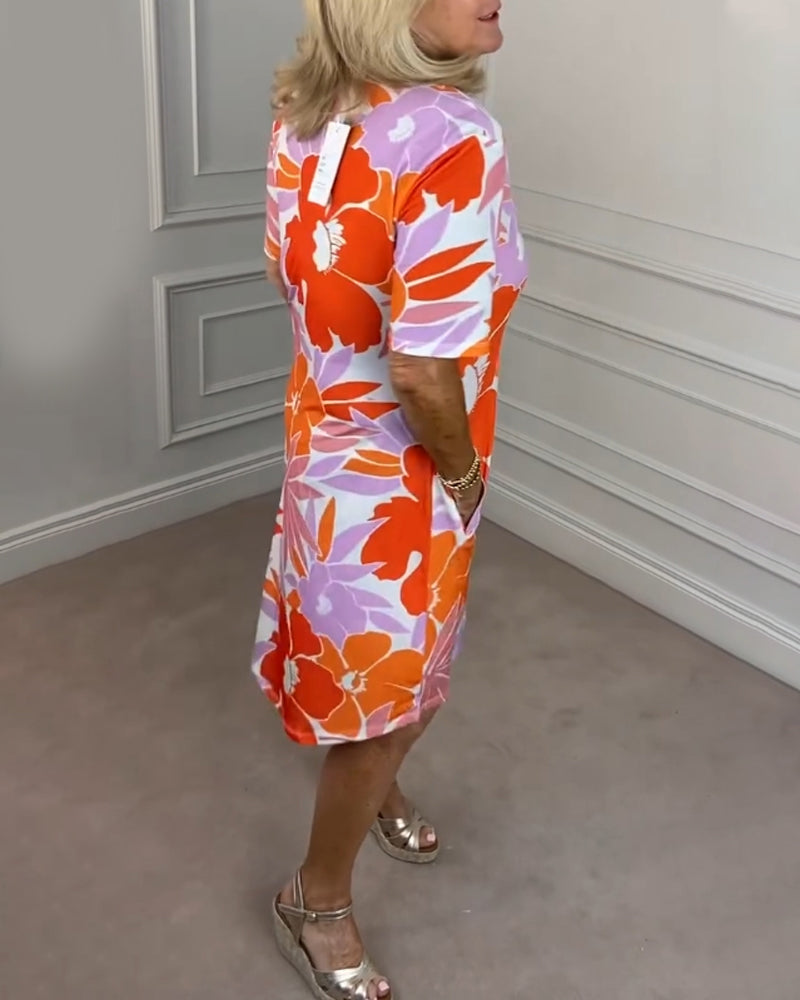 Kortærmet slim fit kjole med print