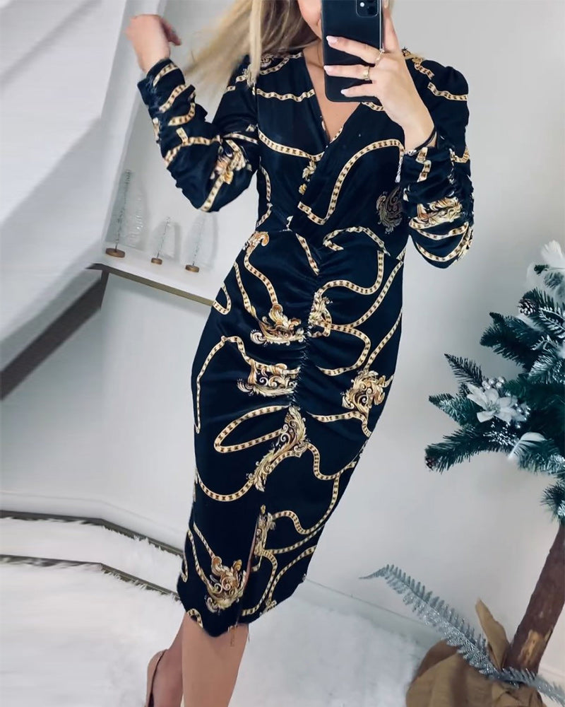 Slim fit kjole med slids og print