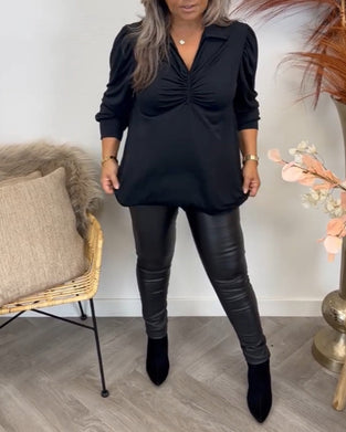Sort bluse med V-udskæring