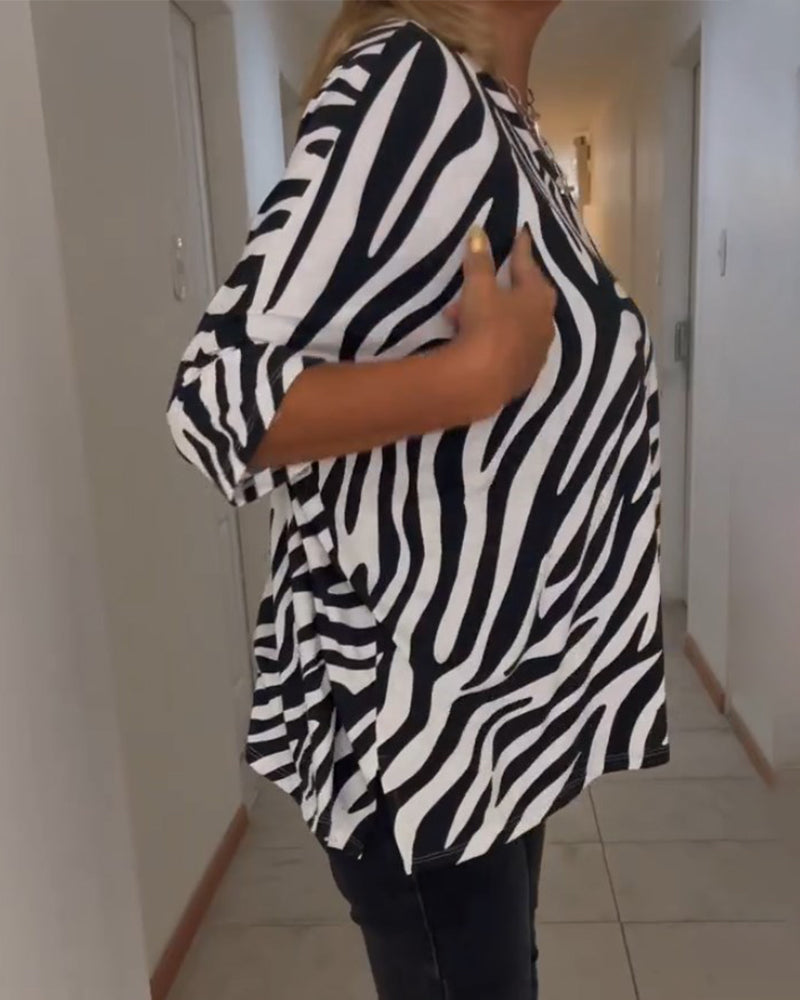 V-halset hverdagstop med zebraprint