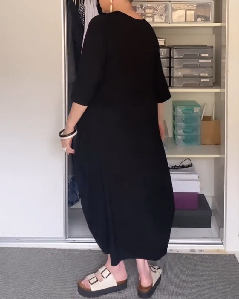 Lang sort kjole med rund hals