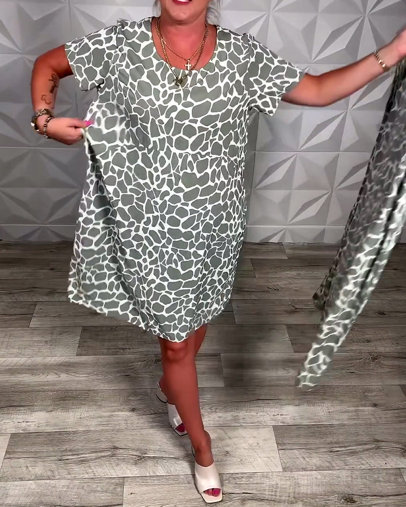 Kjole afslappet med print og rund hals