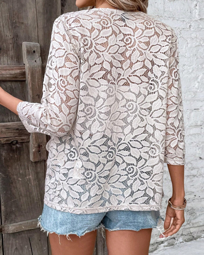 Ensfarvet blondecardigan med trekvarte ærmer