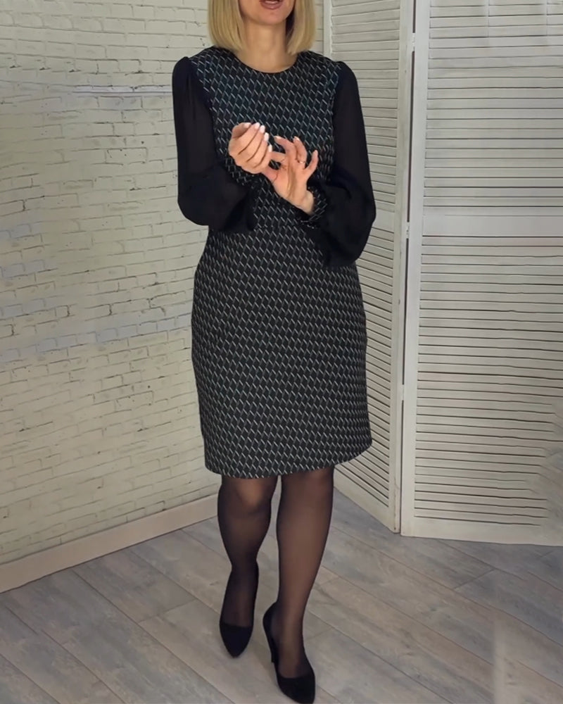 Kjole i elegant stil med raglanærmer